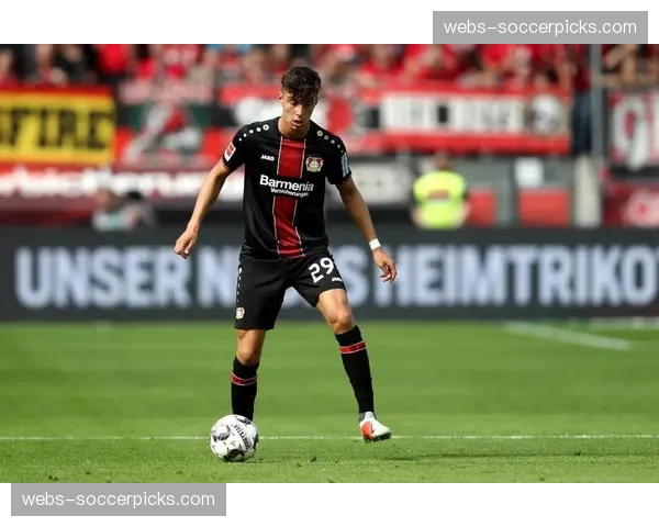 勒沃库森客场三球完胜，继续以10分优势领跑积分榜